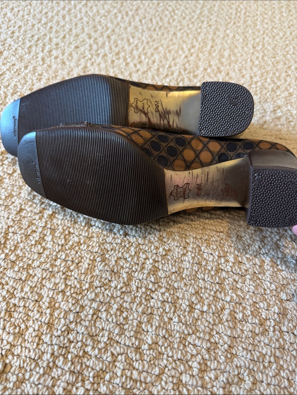 Tory Burch Brown and Black Patterned Leather-Trim small heals - Picture 3 of 4